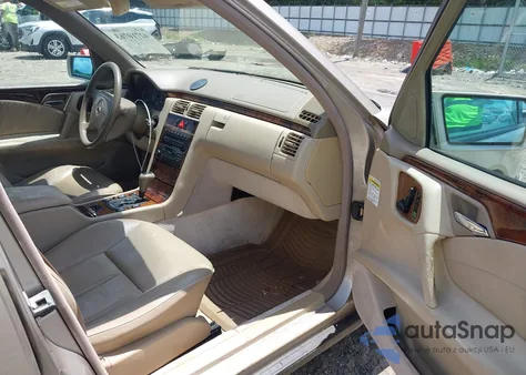 1998 Mercedes-Benz E 320 from USA, damaged, VIN WDBJF65F3WA546814